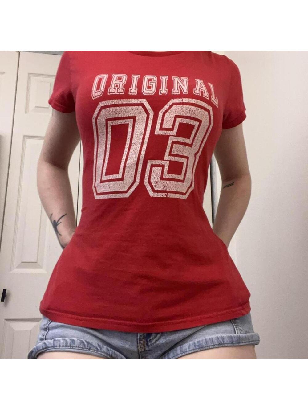 Red vintage 03 graphic baby tee